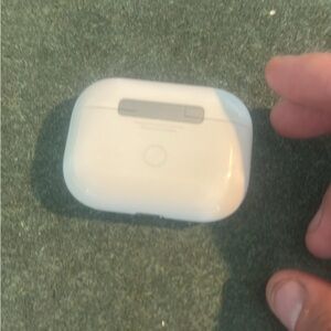 Apple White Wireless Earbuds